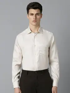 Louis Philippe Spread Collar Textured Cotton Formal Shirt
