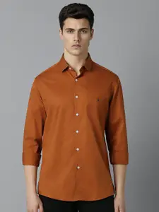 Louis Philippe Sport Slim Fit Spread Collar Long Sleeves Pure Cotton Casual Shirt