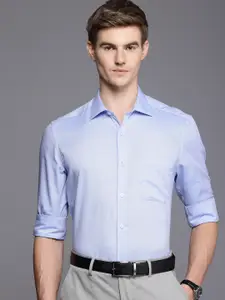 Louis Philippe Men Solid  Easy To Iron Cotton Wrinkle Resistant Regular fit Formal Shirt