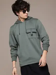 The Roadster Lifestyle Co. Men Hooded Sweatshirt