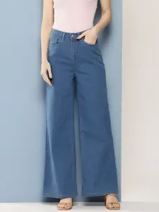 Chemistry Women Light Fade Stretchable Wide Leg High-Rise Jeans