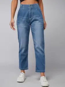The Roadster Lifestyle Co Light Fade Straight Fit Stretchable Jeans