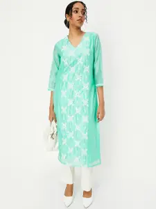 max Floral Embroidered V-Neck Thread Work Chanderi Kurta