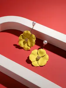 SOHI Contemporary Drop Earrings