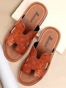 Buxton Men Textured Comfort Sandals