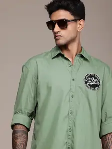 The Roadster Life Co. Relaxed Fit Applique Detailed Pure Cotton Casual Shirt