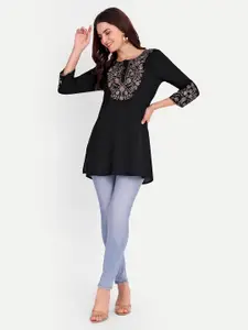 FILO HEVIS Floral Embroidered Round Neck Thread Work Pure Cotton Short Kurti