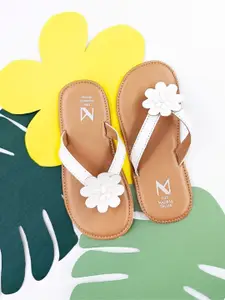 THE MADRAS TRUNK Kids-Girls Textured Open Toe Flats