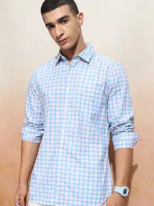 HIGHLANDER Men Printed Checked Button Down Collar Casual Shirt