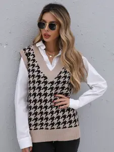 StyleCast Women Geometric Printed Sweater Vest