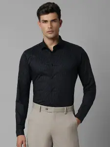 Louis Philippe Sport Men Spread Collar Micro Ditsy Printed Casual Shirt