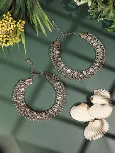 ANIKAS CREATION Silver-Plated Kundan-Studded Anklet