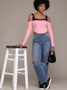 The Roadster Lifestyle Co. Colourblocked Ribbed Fitted Crop Top