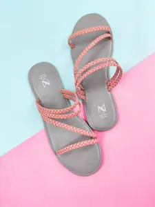 THE MADRAS TRUNK Women Textured Open Toe Flats