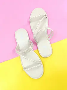 THE MADRAS TRUNK Women Textured Open Toe Flats