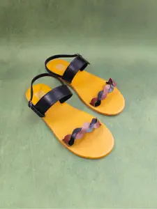 POSTCARD Women Printed Open Toe Flats with Bows