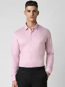 Van Heusen Men Solid Spread Collar Slim Fit Formal Shirt