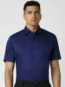 Van Heusen Men Solid Spread Collar Casual Shirt