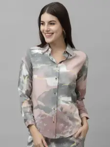 PURYS Women Abstract Printed Spread Collar Casual Shirt