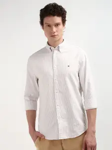 Tommy Hilfiger Men Solid Cotton Opaque Casual Shirt