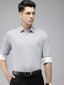 Arrow Pure Cotton Manhattan Slim Fit Ethnic Motifs Printed Formal Shirt