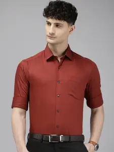 Arrow Manhattan Self-Design Slim Fit Pure Cotton Formal Shirt