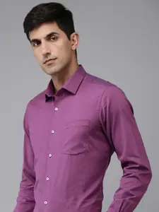 Arrow Manhattan Slim Fit Self Design Textured Pure Cotton Formal Shirt