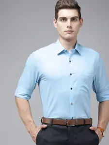 Arrow Pure Cotton Manhattan Slim Fit Self Design Textured Formal Shirt