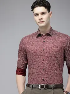 Arrow Manhattan Slim Fit Tropical Printed Pure Cotton Formal Shirt