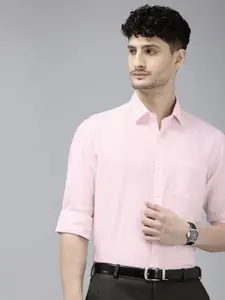 Arrow Pure Cotton Manhattan Slim Fit Self Design Textured Formal Shirt