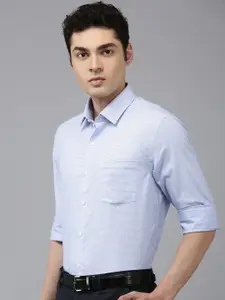 Arrow Pure Cotton Manhattan Slim Fit Self Design Textured Formal Shirt