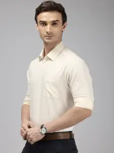 Arrow Self Design Manhattan Slim Fit Opaque Pure Cotton Formal Shirt