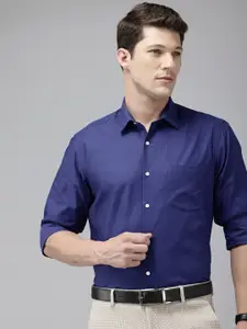 Arrow Manhattan Slim Fit Self Striped Pure Cotton Formal Shirt