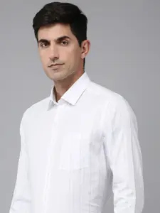 Arrow Pure Cotton Manhattan Slim Fit Opaque Striped Formal Shirt