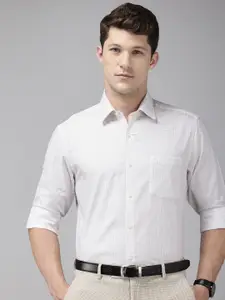 Arrow Manhattan Slim Fit Opaque Checked Pure Cotton Formal Shirt