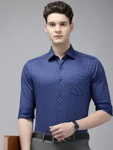 Arrow Manhattan Slim Fit Opaque Printed Pure Cotton Formal Shirt