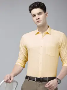 Arrow Pure Cotton Manhattan Slim Fit Self Design Textured Formal Shirt