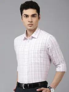 Arrow Pure Cotton Manhattan Slim Fit Opaque Checked Formal Shirt