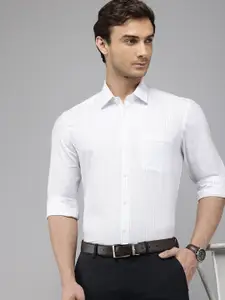 Arrow Pure Cotton Manhattan Slim Fit Opaque Striped Formal Shirt