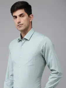 Arrow Manhattan Slim Fit Geometric Self Design Pure Cotton Formal Shirt