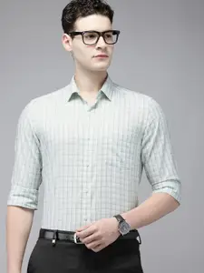 Arrow Manhattan Slim Fit Opaque Checked Pure Cotton Formal Shirt