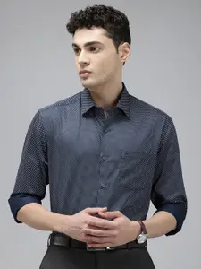 Arrow Pure Cotton Manhattan Slim Fit Geometric Printed Formal Shirt