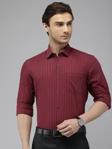Arrow Pure Cotton Manhattan Slim Fit Opaque Striped Formal Shirt