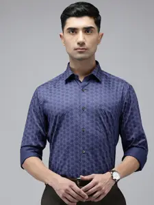 Arrow Pure Cotton Manhattan Slim Fit Geometric Printed Formal Shirt
