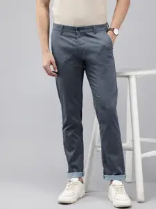 Arrow Sport Men Micro Or Ditsy Printed Bronson Slim Fit Low-Rise Trousers