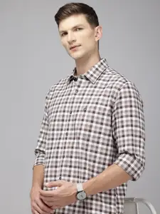 Arrow Sport Manhattan Slim Fit Gingham Checks Cutaway Collar Pure Cotton Casual Shirt