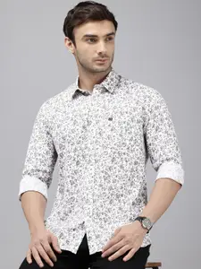 Arrow Sport Pure Cotton Manhattan Slim Fit Ethnic Motifs Printed Casual Shirt