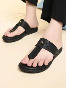 XE Looks Women Textured T-Strap Flats