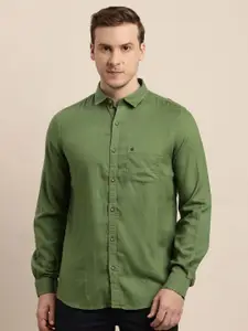 Turtle Men Solid Spread Collar Casual Shirt