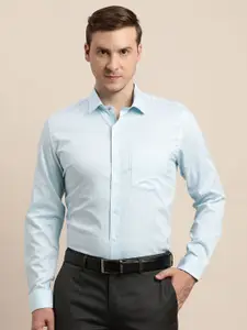 Turtle Men Solid Spread Collar Formal Shirt